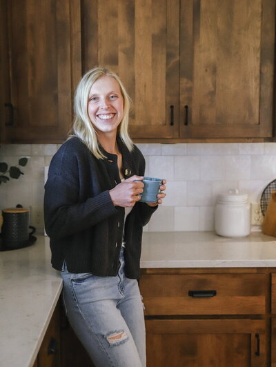 Lifestyle photo of interior designer Kaitlyn Schultz