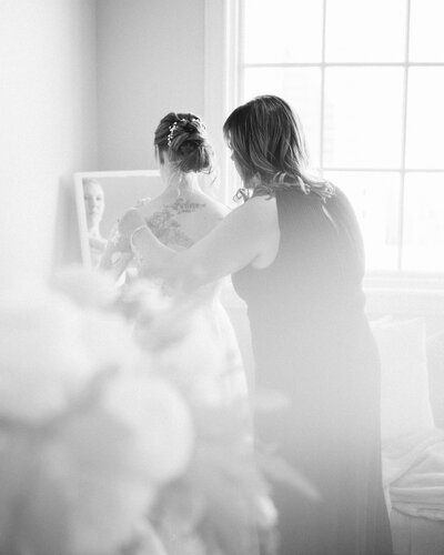 Candid wedding photographer in Spokane, WA specializing in genuine, unposed moments and authentic wedding photography.