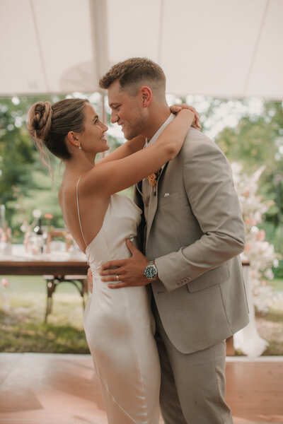 wedding couple holding hands