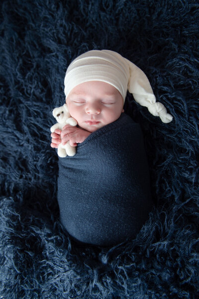 archer-platinum-newborn-session-imagery-by-marianne-2020-42