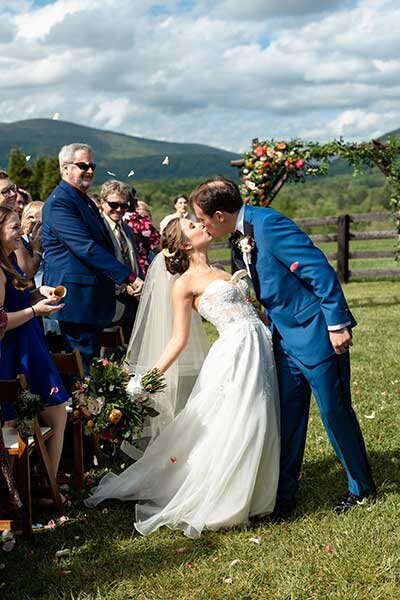 Outdoor VMFA Wedding Richmond Wedding Photographers