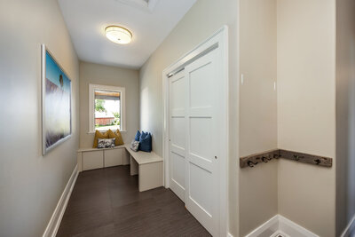 13762 Loyalist Parkway mud room (1)