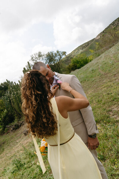 Getting ready photos outdoors at a wedding in Simi Valley California 
