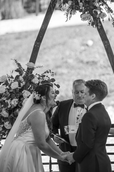 Winter wedding in Omaha Nebraska by legacy in light photograpahy mellisa morgan in lincoln nebraska