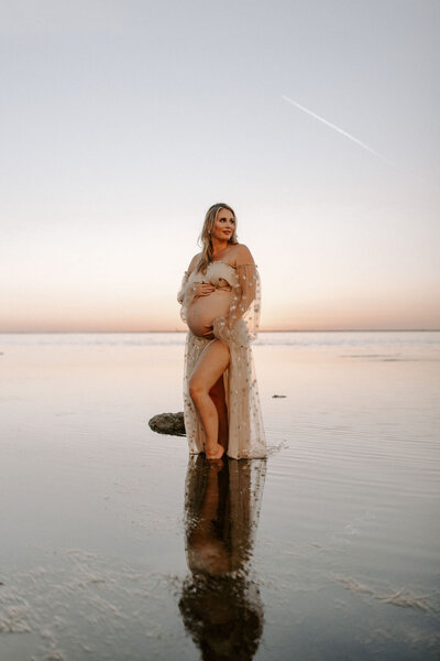 Beautiful Maternity Sunset Photos in Tampa