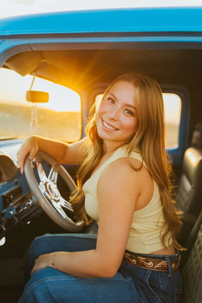 Tri Cities high school senior in casual outdoor photo