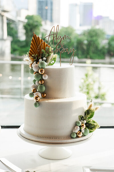 Elegant wedding cake with simple decoration