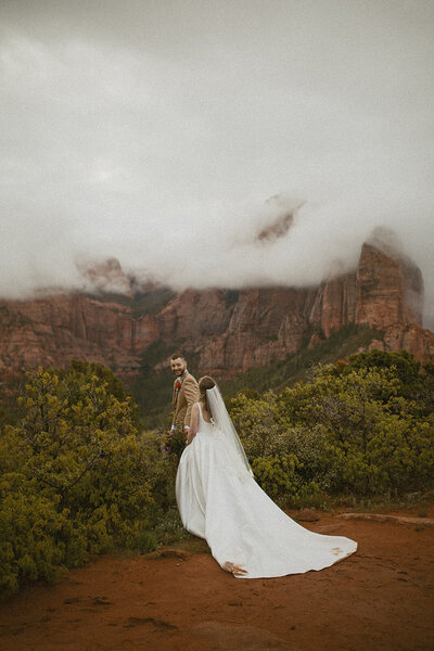 utah elopement photographer alexis Pollard photo