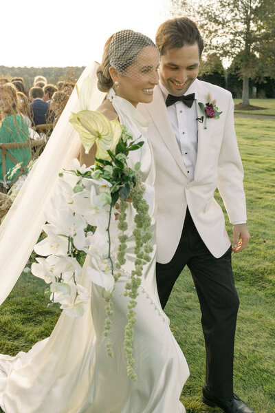 bride-and-groom-wedding-ceremony