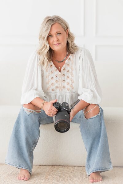 Angela Rae at home in Mooresville, NC, lifestyle family photographer
