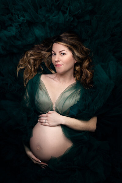 Maternity photography in Munster Indiana by Brielle Pausma
