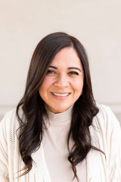 Picture of Majo Birdsall, a Christian therapist in Gilbert, AZ. Christian mental health requires love, support, and guidance rooted in scriptural truth. Learn about the benefits of online Christian counseling today. 