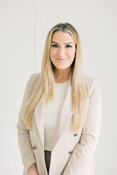 Lead event planner Minneapolis, Rossianne.