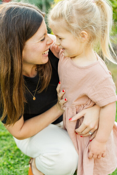 a Minnesota family portrait session with a happy family