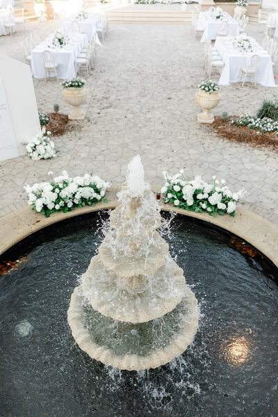 image of a fountain at a wedding by orlando wedding photographer