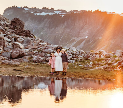 Family session at Artist Point, Scenic location in Washington.