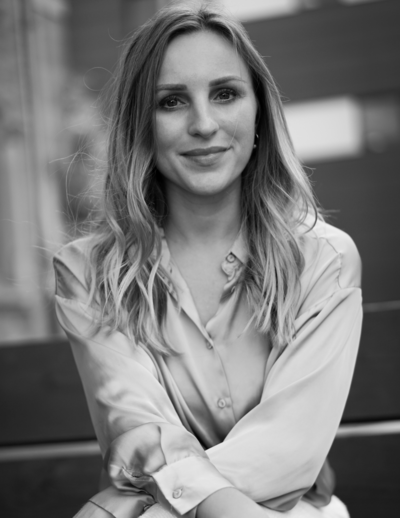 Erika Hein, Beraterin für Luxusimmobilien mit Spezialisierung auf die diskrete Suche nach Off-Market-Objekten für vermögende Käufer.