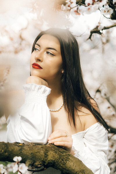 Séance Portrait dans les vergers en Valais, Suisse aux alentours de Riddes