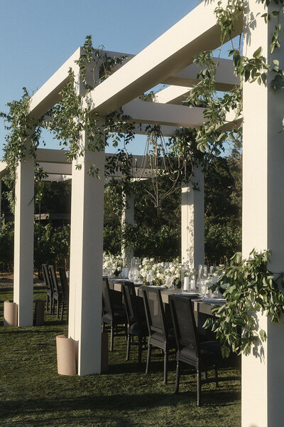 White and Green Wedding Table
