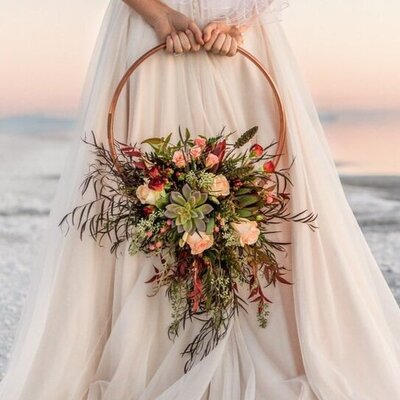 Style 26 _ Circles & Hoops _ Bridal Bouquet