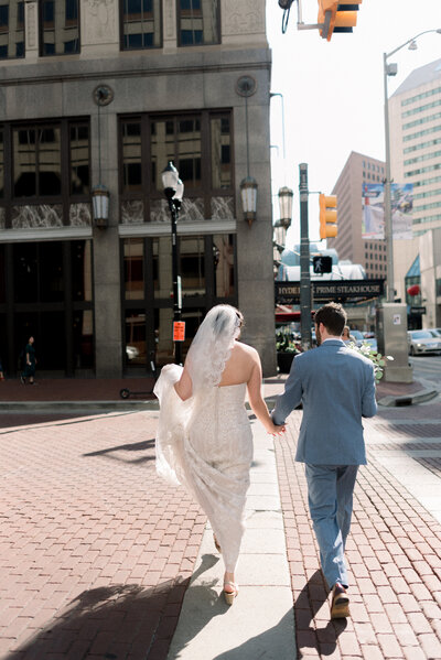 Indianapolis sunny wedding downtown