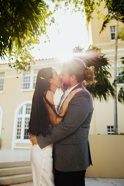 South-Beach-Courthouse-Elopement-Tiny-Hosue-Photo
