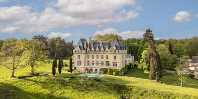 Chateau de Pitray wedding venue in Bordeaux, France