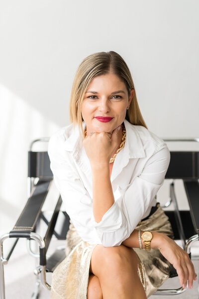 Lana Rowder, CEO of LookingGlass, testimonial client of AZ Digital Solutions web and funnel design services.