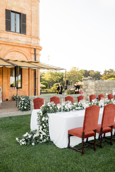 outdoor wedding reception planned by Boizelle Affaires