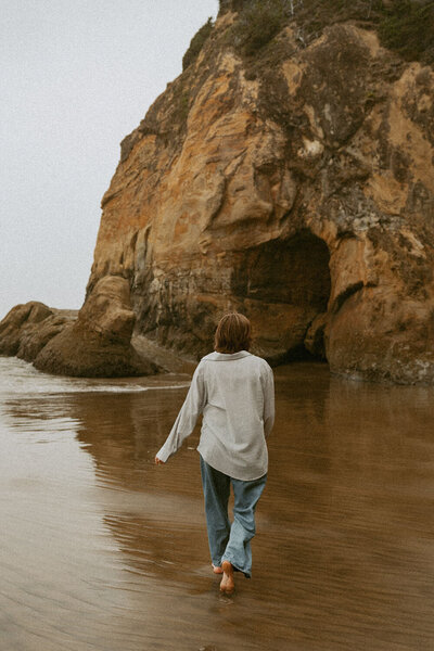 kate-senior-photos-in-cannon-beach-senior-photography-by-emily-noelle-photo-44