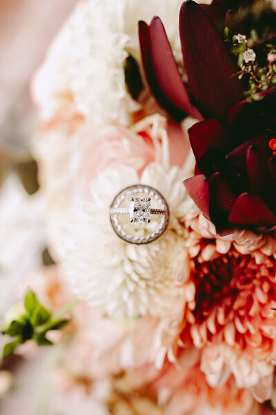 Details030