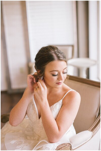 Sacramento Wedding Photographer captures beach wedding stationery