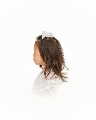girl’s side profile during heirloom portrait in Gainesville, Virginia