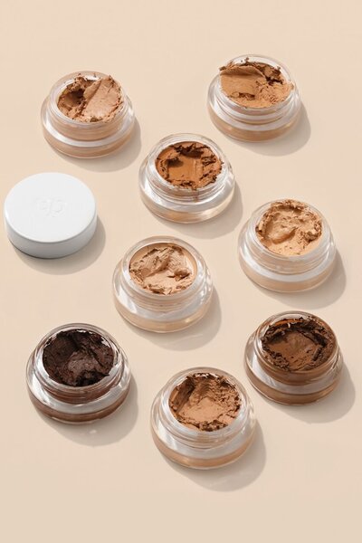 2 in one foundation concealer pots