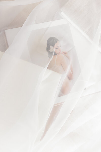 sample image of newborh photographer album for Omaha sessions