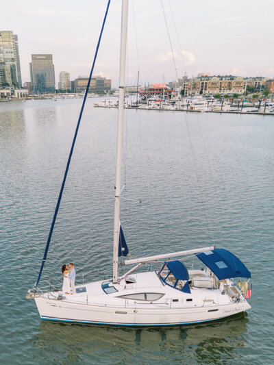 eastern shore engagement photographer boat