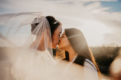 LBGTQ wedding at Whitehurst Gallery in Tarpon Spring. This was a beautiful couple that eloped with a few of their closest friends and family in Tarpon, Springs Florida. 