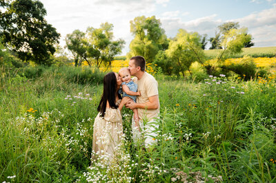 Family photoshoot in a wildflower field in Baltimore, maryland