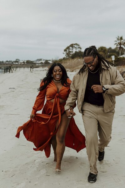 Outdoor couples portrait in Savannah