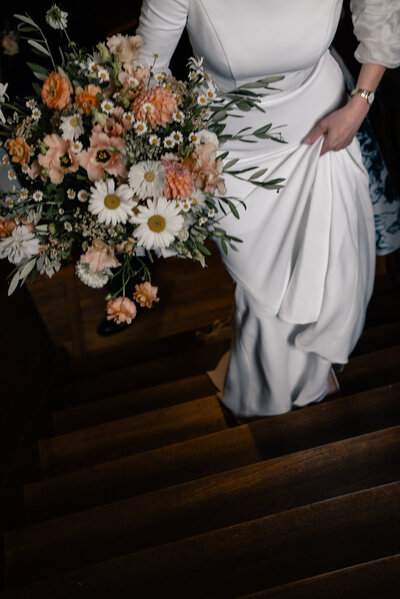 Forest wedding kiss