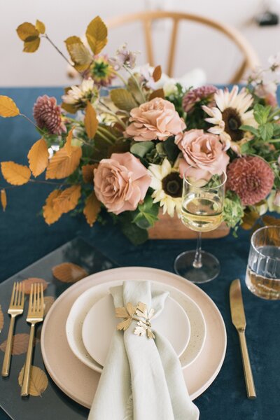 Artful florals at a Pebble Beach Food & Wine reception dinner party