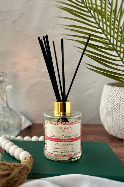 sun-and-moon-garden-botanicals-spring-woods-diffuser