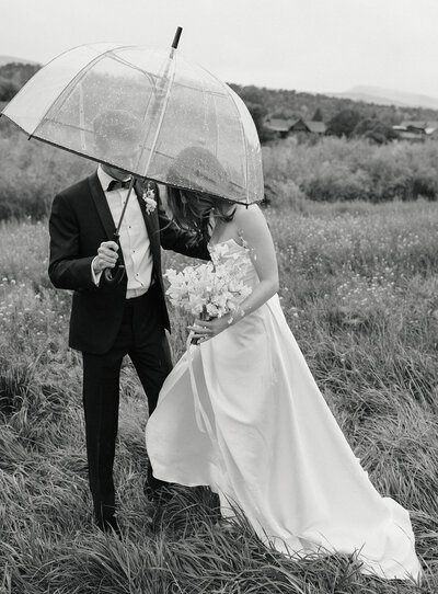 Rainy wedding portraits in Carbondale Colorado