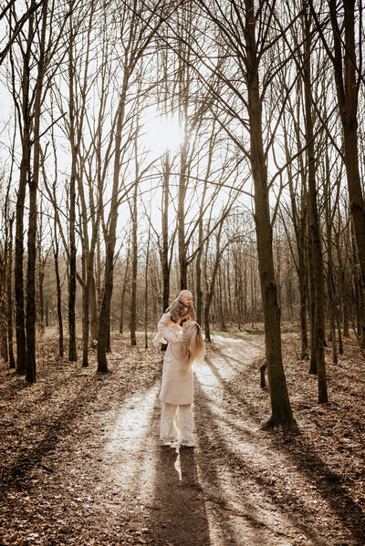Motherhood fotoshoot door Photo by Patricia