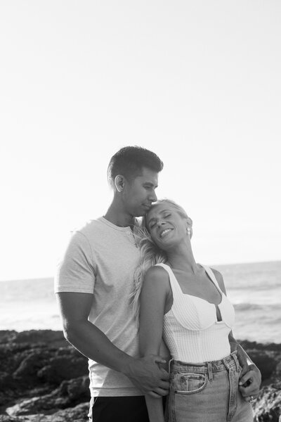 2hayley and Brandon Oahu engagement session-