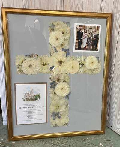 Exquisite preserved flowers by Leigh Florist in a contemporary frame, designed to treasure special moments.