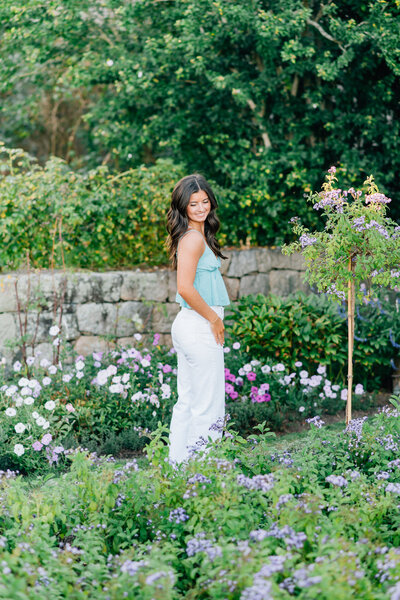 Extended family laughing in field  | Sharon Leger Photography
