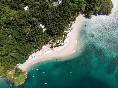 luxury travel on the beach