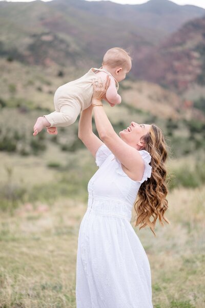CO-Colorado-Springs-Spring-Mini-Session-Garden-of-the-gods-Magnolia-and-Grace-Photography-Co-HaleyM# (1)-9