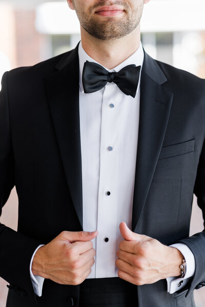 wedding photographer at Emerson Fields, Excello Missouri